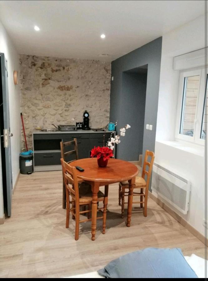 Le Studio Apartment Saint-Jean-en-Royans Exterior photo